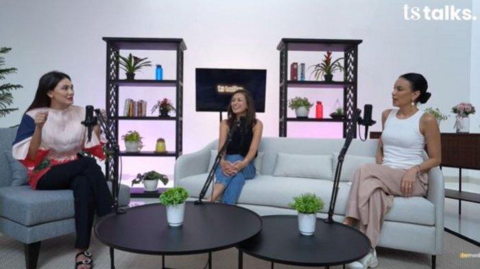 Momen pertemuan Sophia Latjuba dan Luna Maya