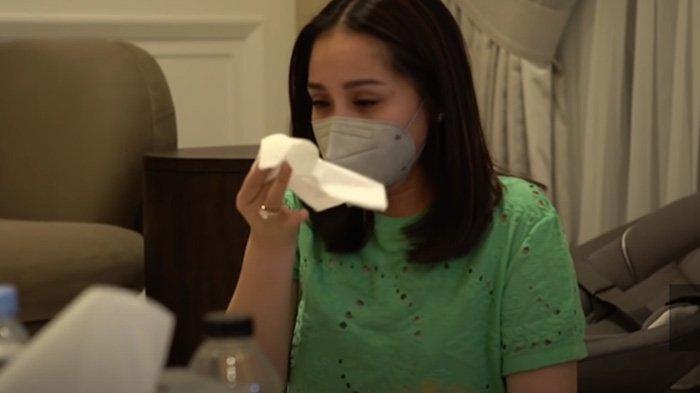 Nagita Slavina menangis menjenguk bayi Zaskia Sungkar
