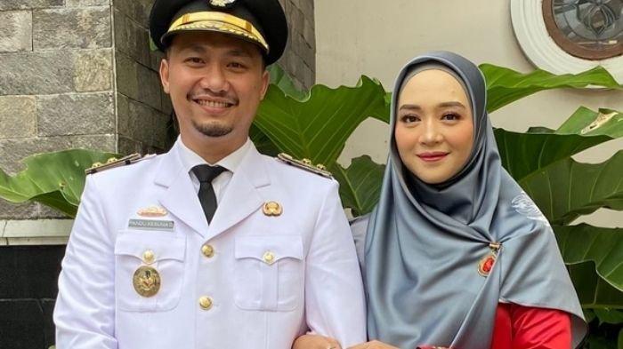 Nuri Maulida dan Pandu Kesuma Dewangsa di hari pelantikan Bupati dan Wakil Bupati Lampung Selatan