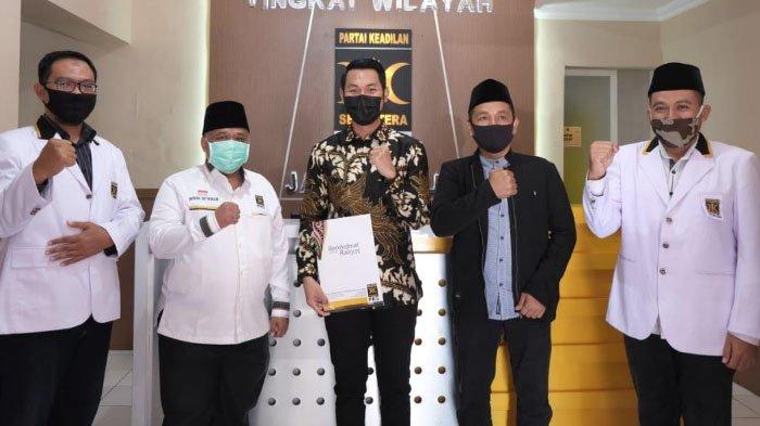 PKS bergabung dalam koalisi yang mengusung pasangan Aditya Halindra Faridzki-Riyadi di Pilbup Tuban 2020.