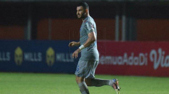 Reaksi Farshad Noor saat menjalani laga perdananya bersama Persib Bandung