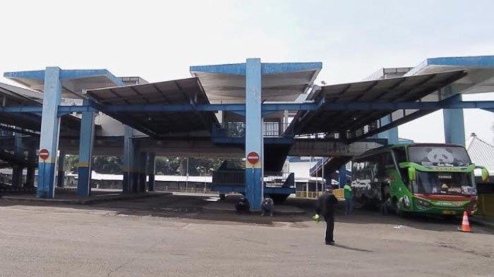 Suasana lenggang Terminal Arjosari Kota Malang pada hari pertama larangan mudik Lebaran 2021, Kamis (6/5/2021).