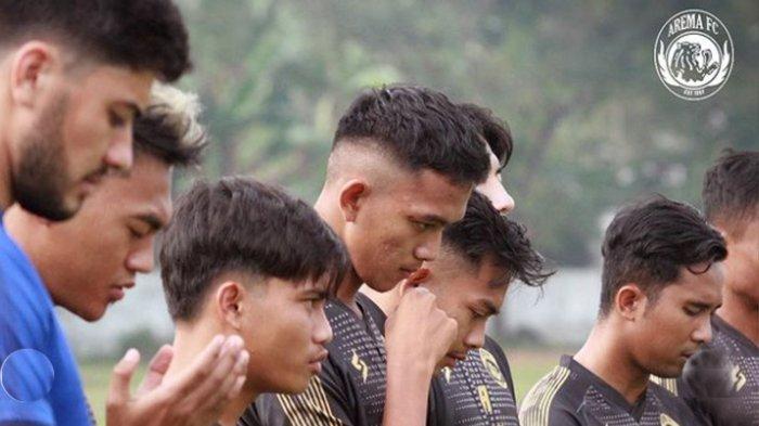 Tim Arema FC yang sempat berlatih di Solo