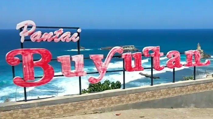 Pantai Buyutan di kabupaten Pacitan