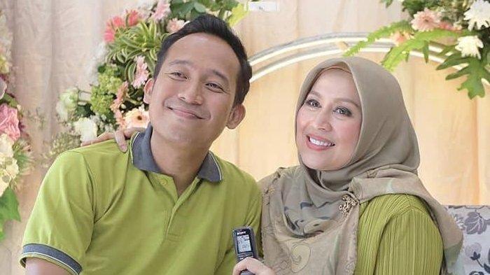 Denny Cagur Dapatkan Kejutan Ulang Tahun, Makan Romantis Bersama Keluarga