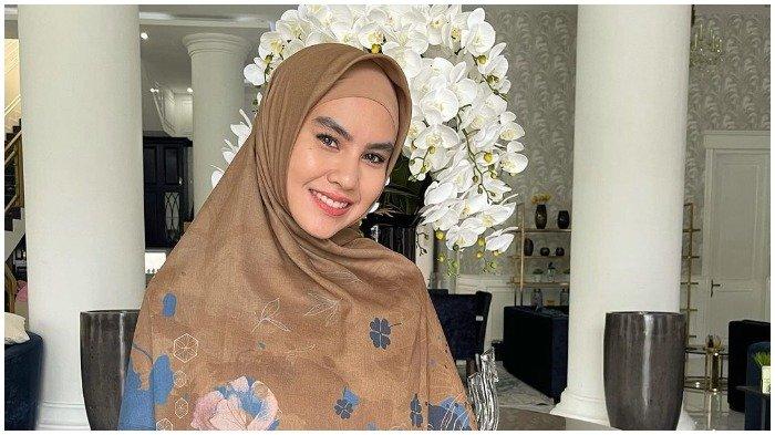 Kartika Putri alami dua positif di waktu bersamaan, apa itu?