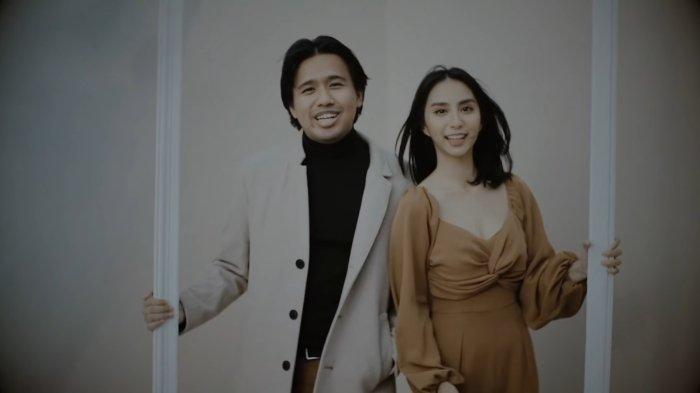 Joshua Suherman dan Clairine Clay