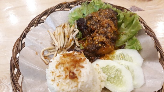Ilustrasi ayam bakar