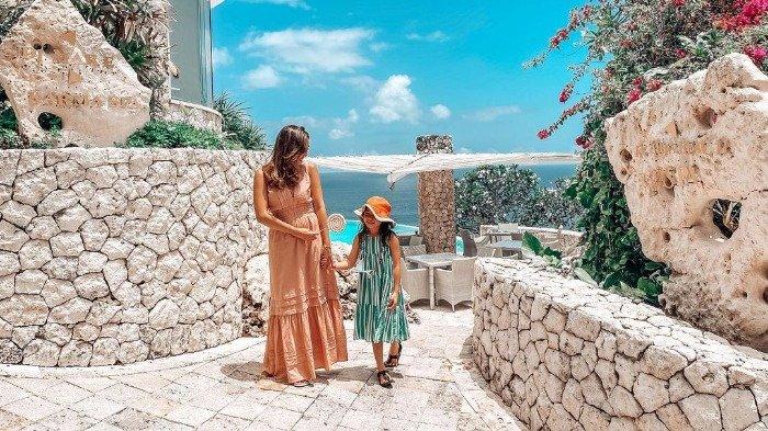Momen seru Gisella Anastasia dan Gempita saat liburan ke Bali.