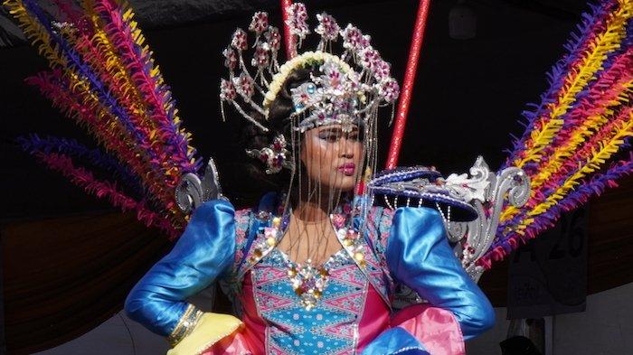 Jember Fashion Carnaval 2022 digelar di Alun-alun Jember, Jawa Timur, pada 6-7 Agustus, dengan Grand Carnival menjadi acara puncaknya.