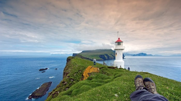 Kepulauan Faroe atau Faroe adalah sekelompok pulau di Samudra Atlantik Utara yang terletak di antara Skotlandia dan Islandia.