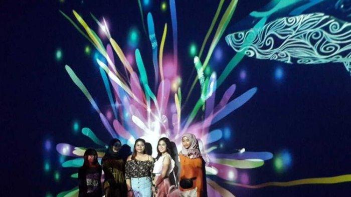 Suasana di Milenial Glow Garden, Jatim Park Group, Sabtu (14/12/2019).