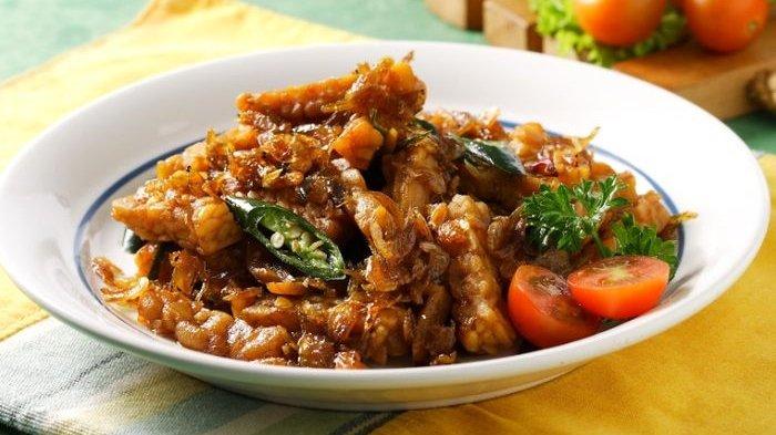 Sajian orek tempe daun jeruk untuk makan siang enak