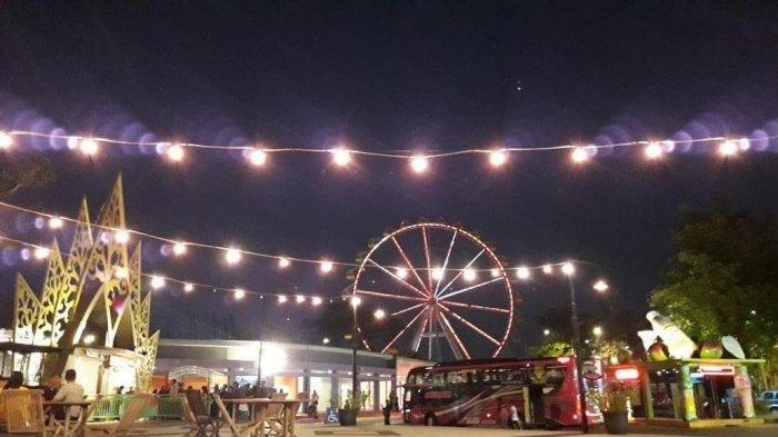 Sindu Kusuma Edupark malam hari