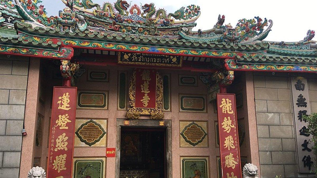 Wat Mangkon Kamalawat, satu tempat wisata gratis di Bangkok Thailand.