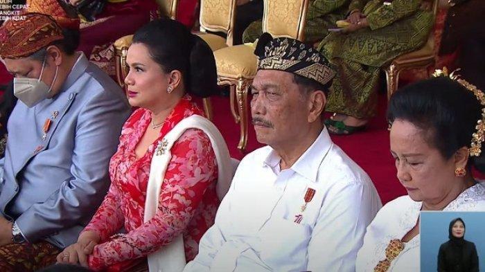 Pakaian adat upacara bendera HUT ke-77 RI di Istana Negara