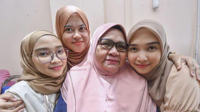 Pertemuan Noratirah dengan ibu kandungnya dan saurada kembarnya