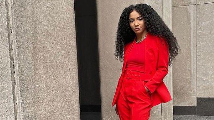Profil Cheslie Kryst Miss USA 2019