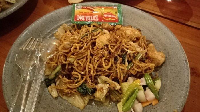Mie Goreng Ayam di 150 Coffee Garden
