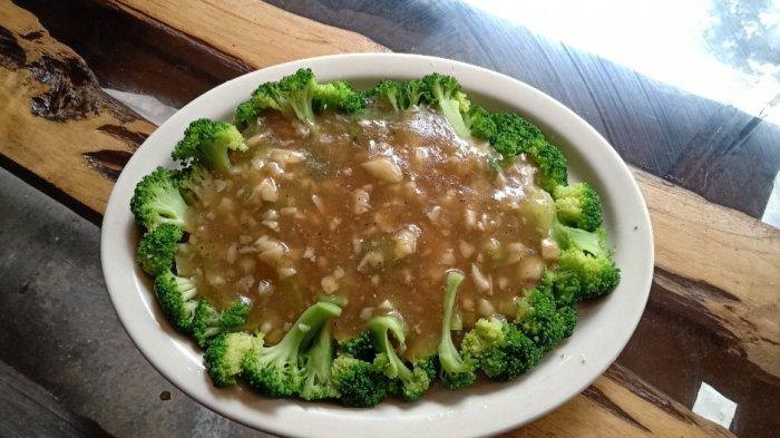 Brokoli saus bawang putih di Rumah Makan A'Yayo Bandung