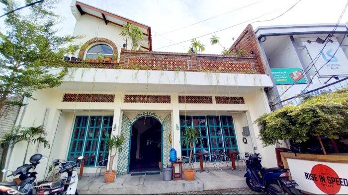 Tampilan depan Colada Cafe yang kental dengan vintage khas Meksiko