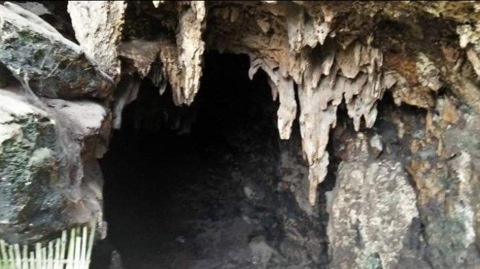 Gua Lalay di Dusun Babakansari , Desa Ciganjeng, Kecamatan Padaherang, Kabupaten Pangandaran