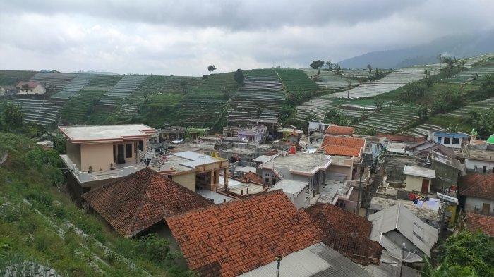 Penampakan Kampung Cibuluh, Desa Tejamulya, Kecamatan Argapura, Kabupaten Majalengka