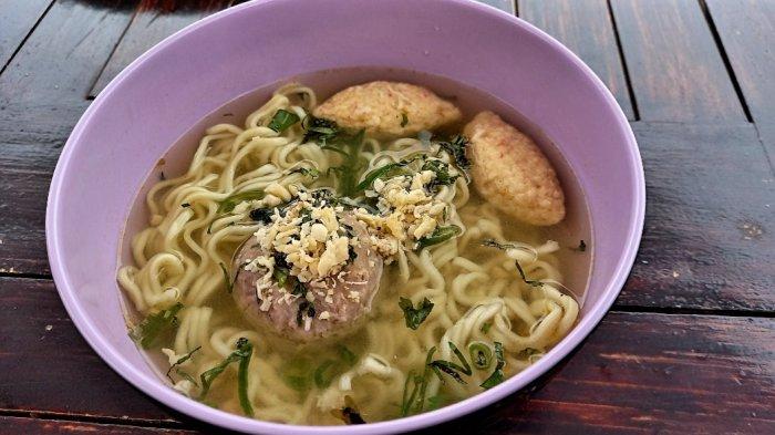 Mie kelelep di Teras Luhur Cafe, Cicalengka, Kabupaten Bandung