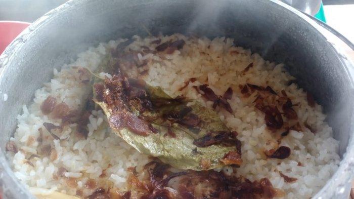 Nasi liwet khas Saung Bumdes Pangandaran