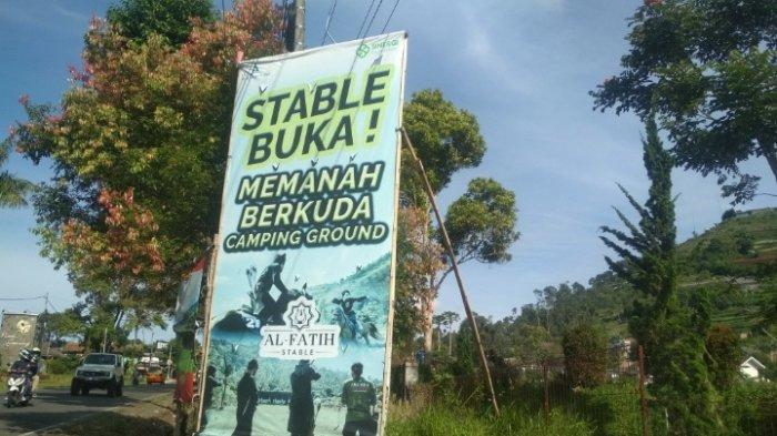 Al Fatih Stable di Jalan Raya Tangkuban Parahu, Kecamatan Lembang, Kabupaten Bandung Barat