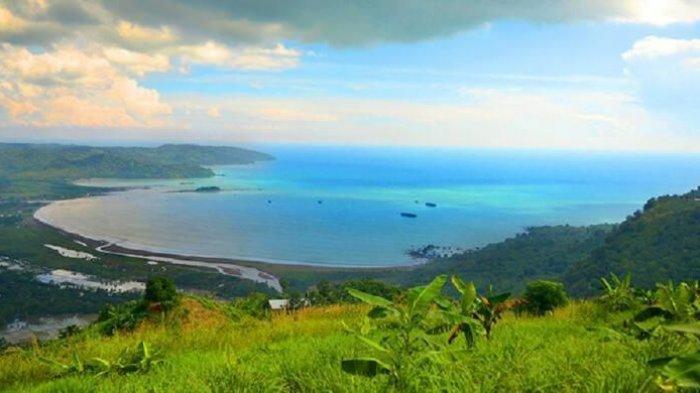 Keindahan Teluk Palabuhanratu