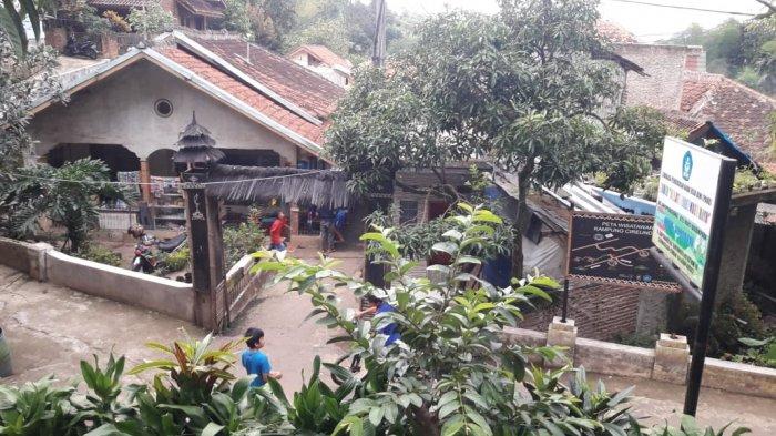Suasana di Kampung Adat Cirendeu, Cimahi