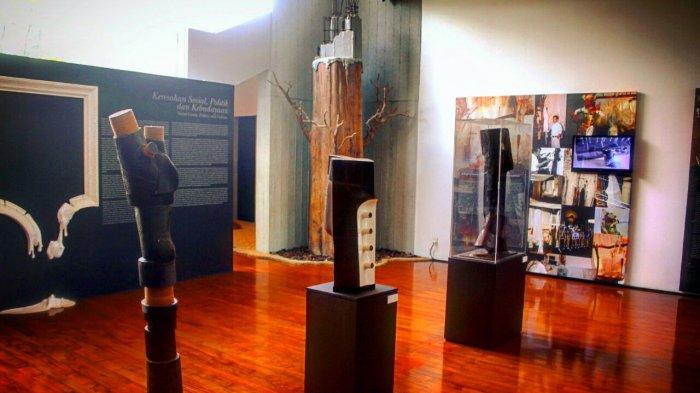 Hasil karya Sunaryo di Selasar Sunaryo Art Space