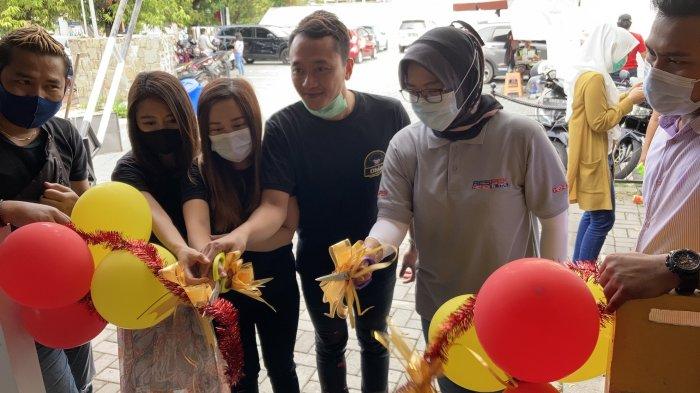 Setelah sukses memiliki usaha kuliner di Bali, Nasi Kulit Cumi-Cumi Ohio membuka cabang di Kota Semarang dan meresmikan Bakso Kuah Taichan Ohio pertamanya.