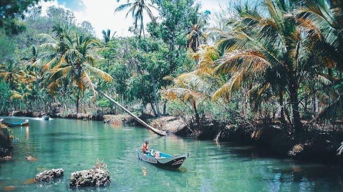 Sungai Maroon Pacitan, (@ardinurrohman via explore.pacitan)