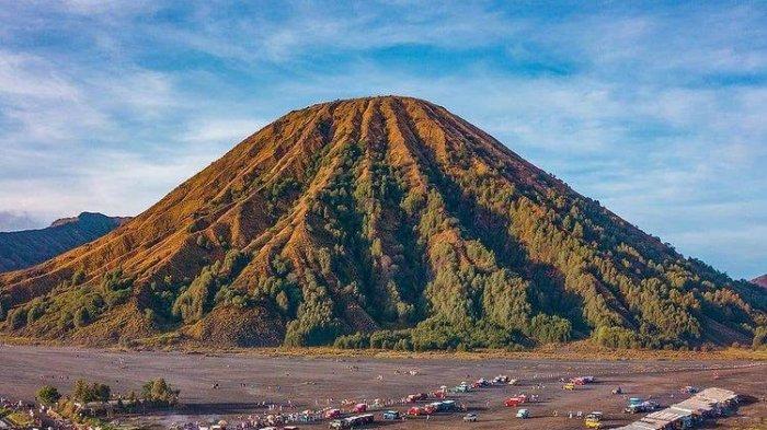 Wisata Bromo Tetap Buka saat Libur Tahun Baru 2021, Wajibkan Wisatawan Bawa Surat Rapid Antigen Hasil Negatif (@alivikry melalu bromoupdate)