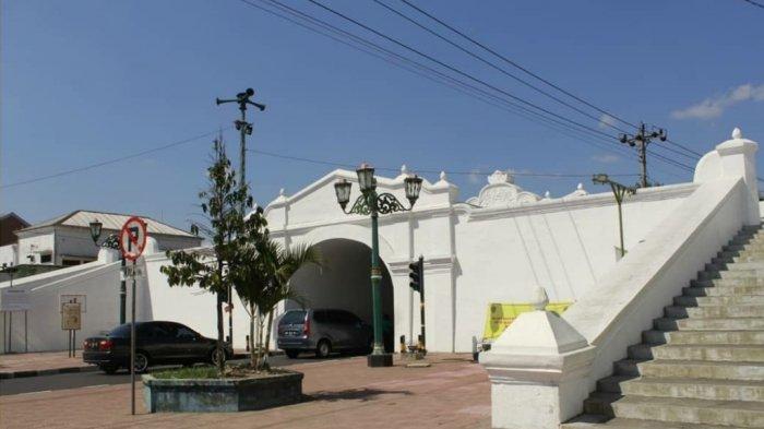 Plengkung Nirbaya (Plengkung Gading)