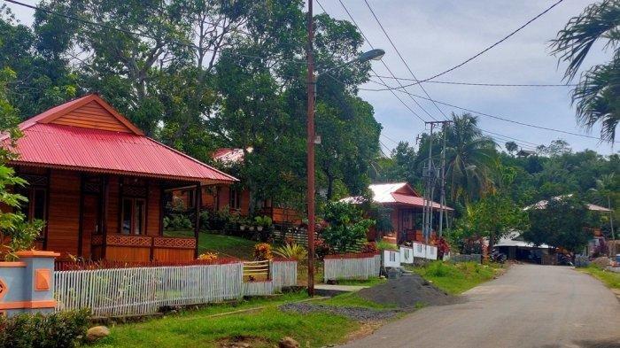 Home stay di Desa Marinsow.