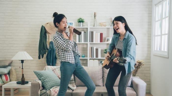 5 Cara Membuat Video TikTok yang Bisa Kamu Lakukan Bareng Sahabat