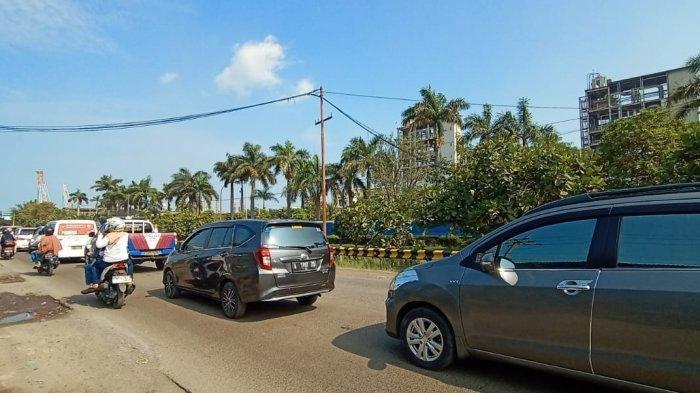 Akses Menuju Pantai Anyer-Carita Macet Parah, Kendaraan Tak Bergerak Selama 3 Jam