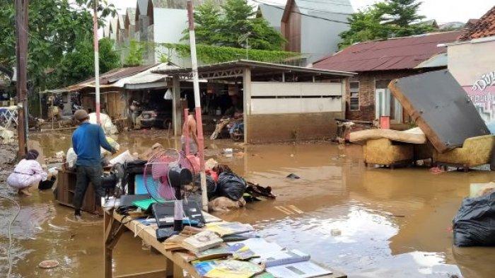 Ketua RT 09 Kelurahan Jati Padang Sebut Banjir Sekarang Paling Parah