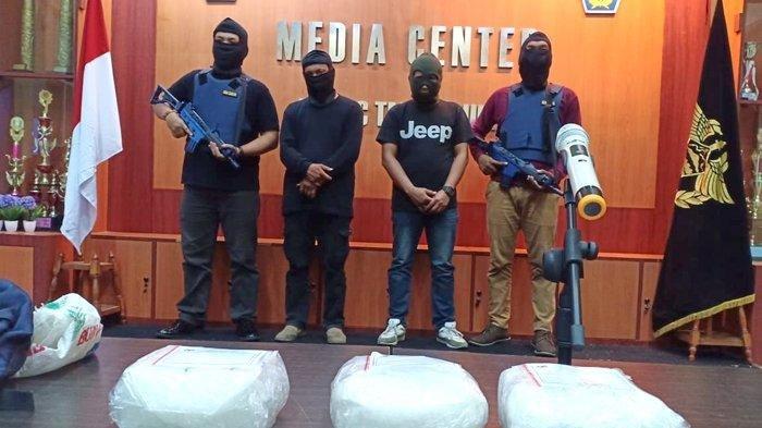 Pelaku Penyelundupan Sabu 3 Kilogram Berupaya Terobos Petugas Saat Hendak Ditangkap di Dumai
