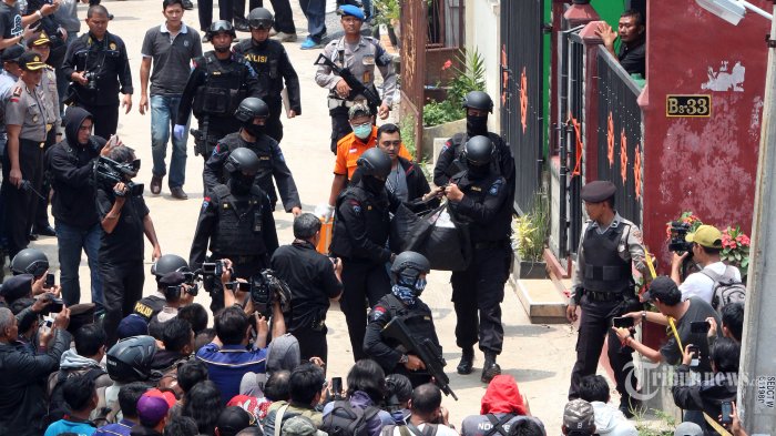 3 Kakak Beradik Yang Ditangkap di Depok Tak Terkait Teror di Kawasan Sarinah