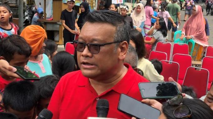 Ketua DPP PDI Perjuangan Erico Sotarduga saat rapat di kawasan Johar Baru, Jakarta Pusat, Minggu (8/1/2023). (Tribunnews.com/Naufal Lanten)
