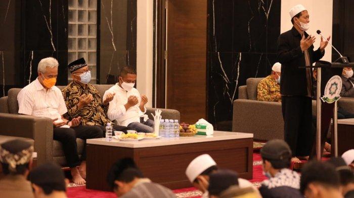Gunung Semeru Erupsi, Ganjar Gelar Doa Bersama di Ponpes Tawangmangu dan Nyatakan Siap Bantu