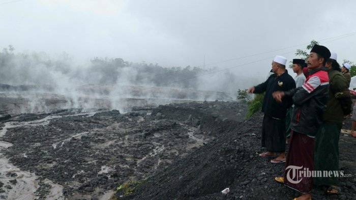 Bukan Meletus di Laut, Pakar ITS Sebut Erupsi Semeru Mustahil Picu Tsunami di Jepang