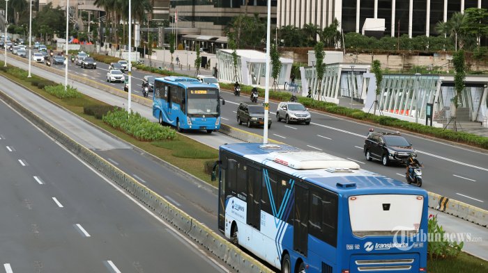 PSBB Berlaku di Jakarta, Penumpang Transportasi Umum Turun Drastis