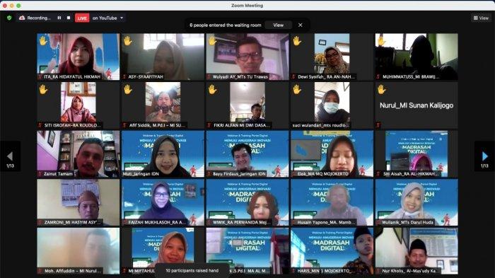 Kanwil Kemenag Jatim-Jaringan IDN Gelar Roadshow ke Madrasah untuk Edukasi Literasi Digital