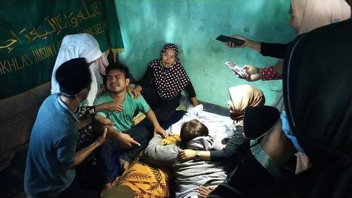Putrinya Jadi Korban Bejat Paman: Butet: Anakku Sayang, Cepat Kali Kau Tinggalkan Ibumu