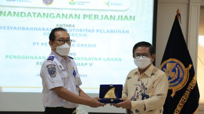 Kemenhub Resmi Serahkan Pemanfaatan Lahan Reklamasi Ksop Gresik Kepada PT Petrokimia Gresik